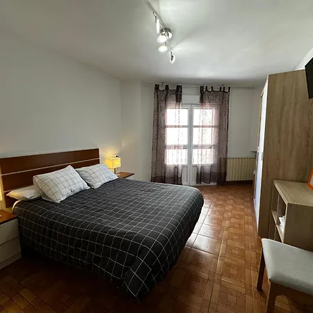 Hostal La Reina-3